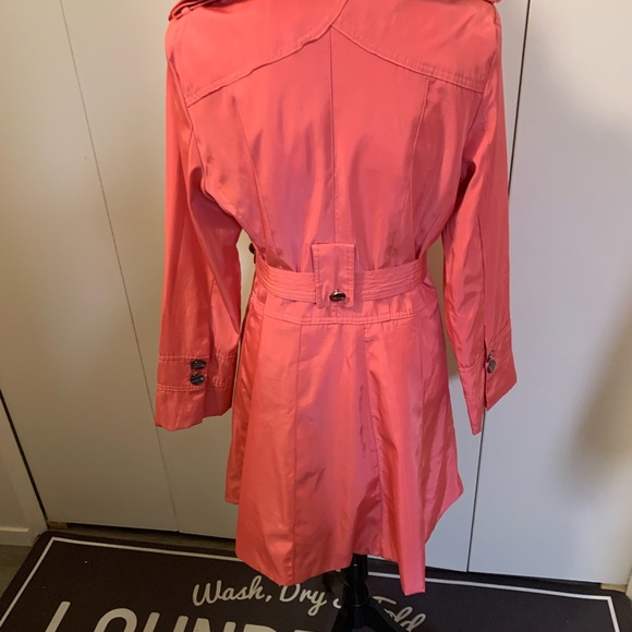 Double breasted trenchcoat size 10 - Picture 6 of 7